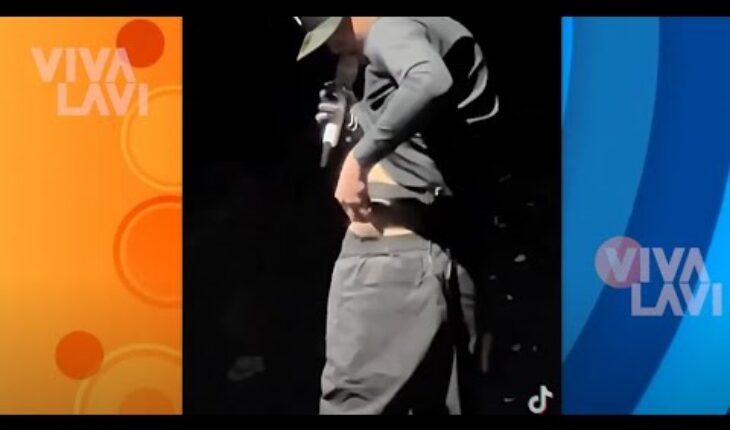 Video: Fans dejan sin calzones a Peso Pluma | Vivalavi