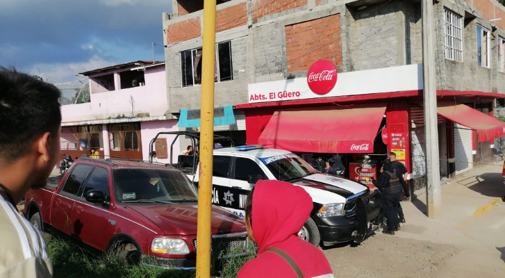Ataque en tienda y negocio de maquinitas deja dos muertos y un herido, en Uruapan
