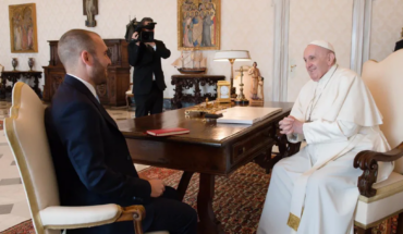 El Papa Francisco se reúne con el ex ministro de Economía Martín Guzmán en el Vaticano