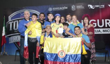 Estudiantes del Cecytem se coronan en torneo de robótica