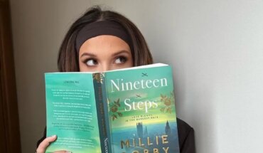 Millie Bobby Brown, la actriz de “Stranger Things”, presenta su primera novela