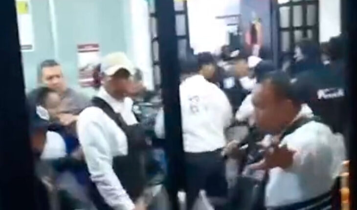 Riña en Congreso de Campeche entre diputados de Morena deja 20 detenidos