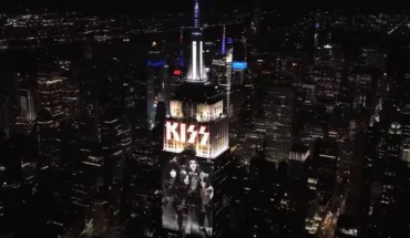 El Empire State proyecta una imagen de Kiss para homenajearlos en su despedida — Rock&Pop