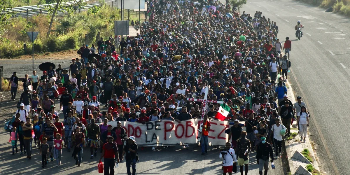 En plena navidad, más de 10 mil migrantes caminan desde el sur de México hasta Estados Unidos