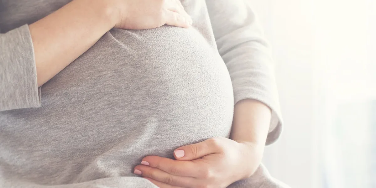 Licencia por maternidad: cuáles son las modificaciones del DNU