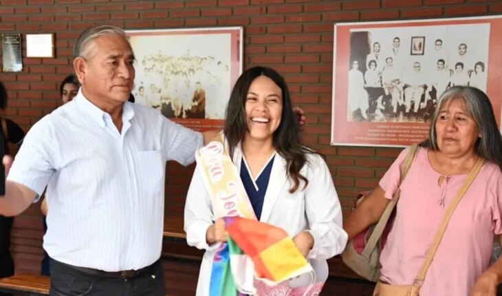Se recibió en Corrientes la primera médica Wichí de una universidad pública