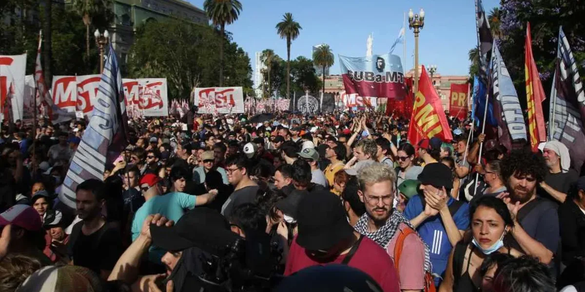 Two arrested during the demonstration in Plaza de Mayo