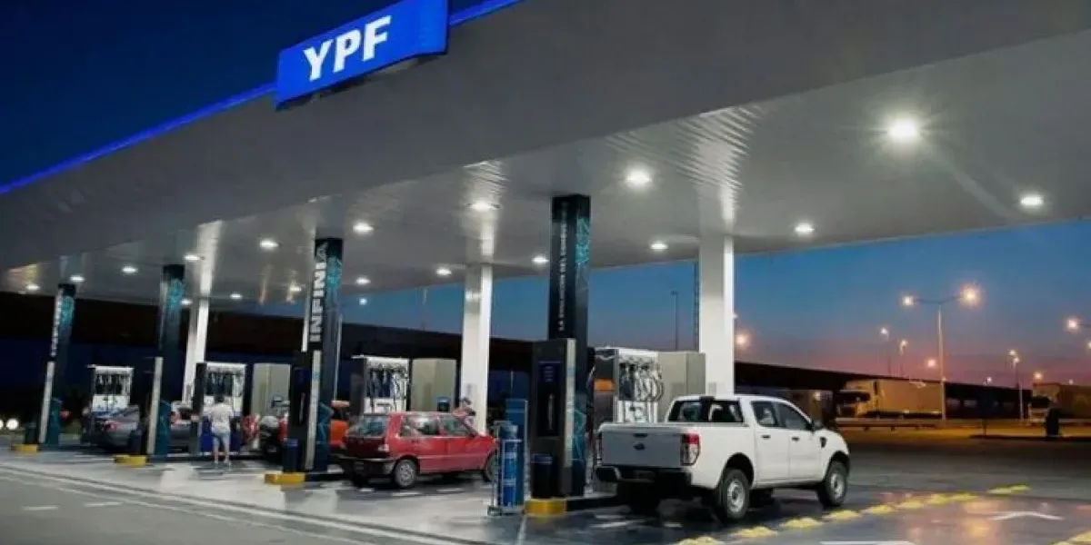 En busca de apoyo, el Gobierno aceptó quitar a YPF de la lista de empresas estatales a privatizar