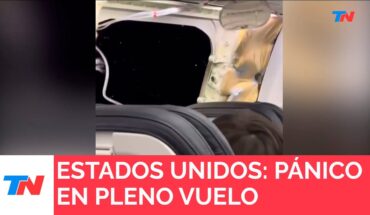 Video: ESTADOS UNIDOS I Pánico en un avión: se salió una ventana en pleno vuelo
