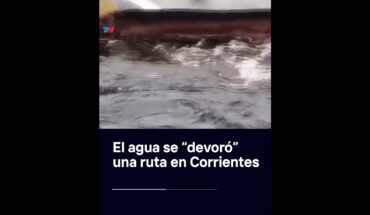 Video: El agua se “devoró” una ruta en Corrientes I #Shorts