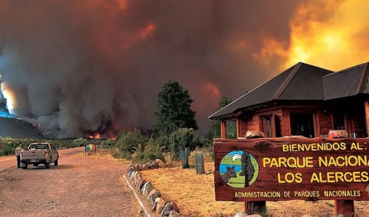 Incendio en el Parque Nacional Los Alerces: Despliegan operativo ante previsiones de tormentas eléctricas