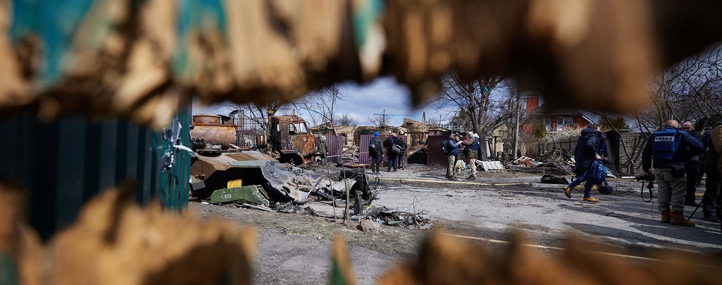 Destrozos en la ciudad de Bucha, en la región de Kyiv (Ucrania), donde se produjeron matanzas masivas de civiles durante la ocupación de las tropas rusas en abril de 2022