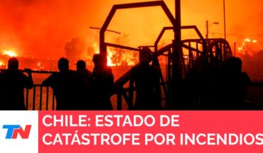 Video: Catástrofe en Chile: al menos 19 muertos y miles de evacuados por los incendios en Valparaíso