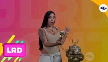 Video: La Red: Marcela Reyes les responde a los internautas que le dejan comentarios – Caracol TV