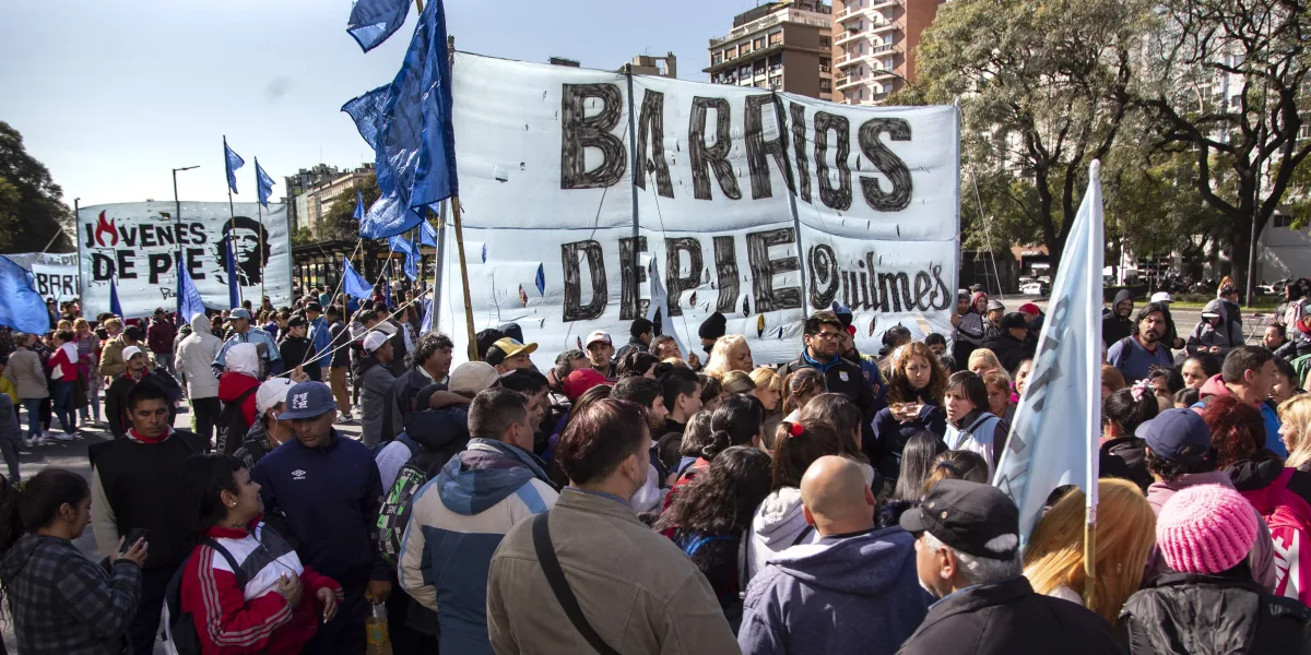 Barrios de Pie called for a march in the week of the signing of the May Pact