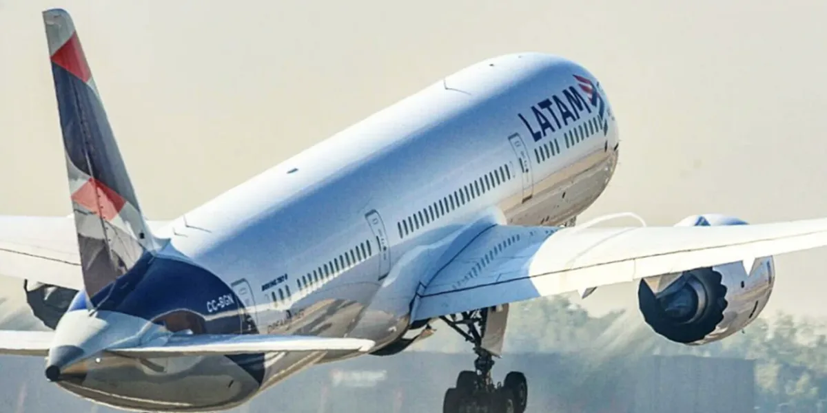 “Incidente técnico” en un avión de Latam que viajaba desde Sidney a Santiago de Chile