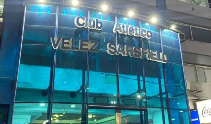 La Justicia determinó que los jugadores de Vélez acusados de abuso sexual no podrán salir del país