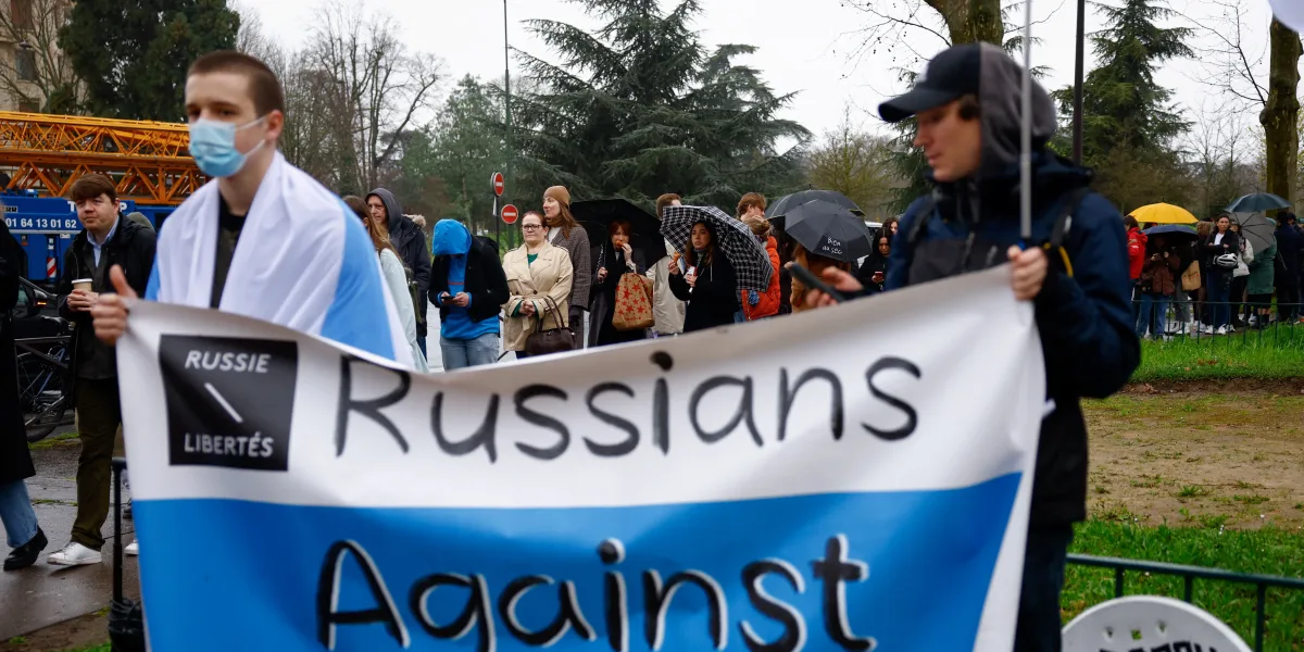Midday Against Putin: Massive Protests in Russian Elections