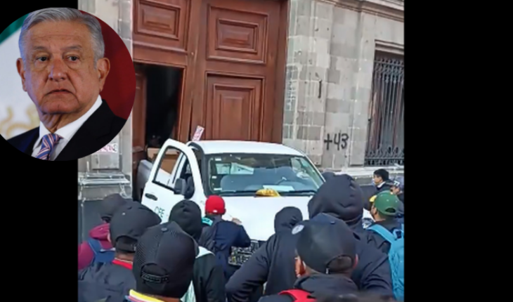 Normalistas de Ayotzinapa derribaron la puerta de Palacio Nacional – MonitorExpresso.com