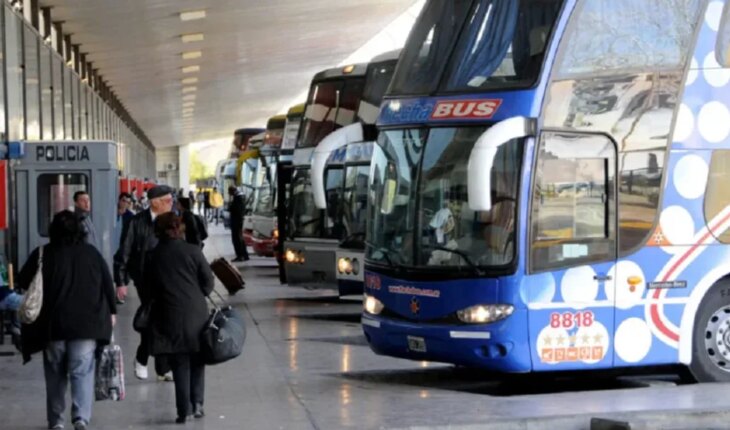 Rosario: evacuaron la terminal de ómnibus por una amenaza de bomba