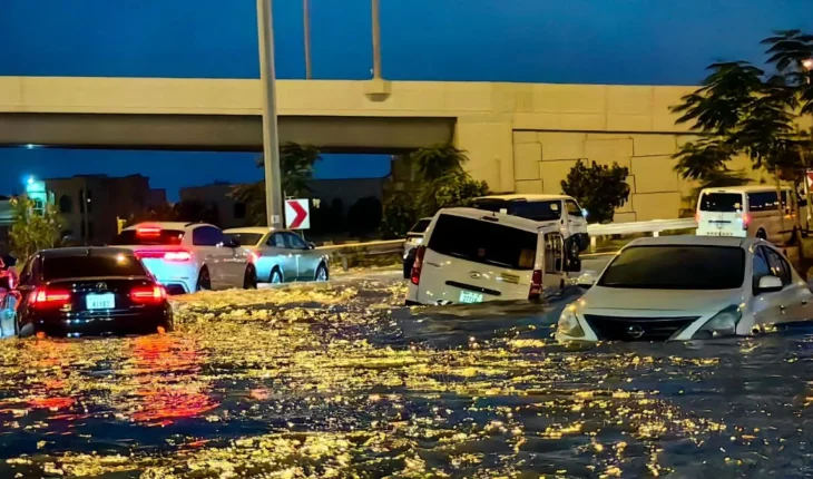 Editor en ciencia de CNN sobre inusuales lluvias en Dubai — Rock&Pop