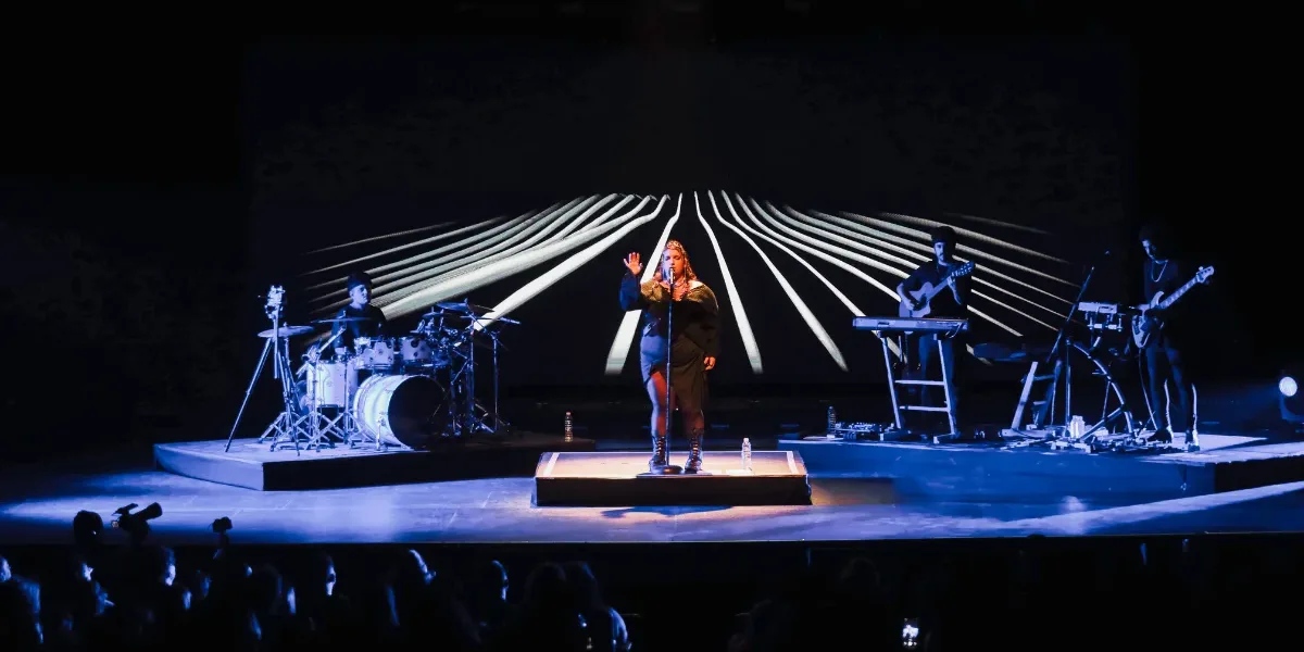 Luz Gaggi deslumbra en su debut con el álbum "Altar" en el Teatro Coliseo