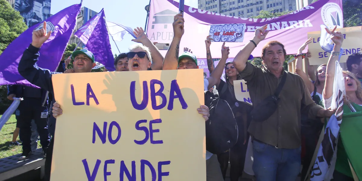 "No queremos que nos arrebaten nuestro futuro, no les pertenece": el documento de la marcha universitaria