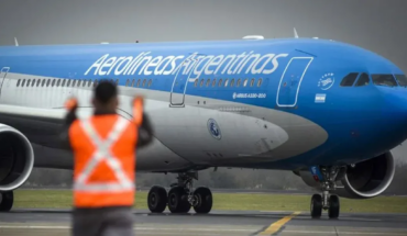 El Gobierno analiza un recorte de rutas nacionales de Aerolíneas Argentinas
