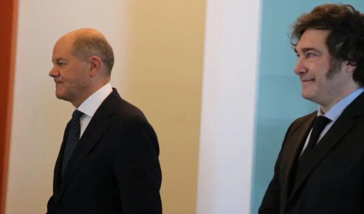 Javier Milei met with German Chancellor Olaf Scholz and visited the Holocaust Memorial