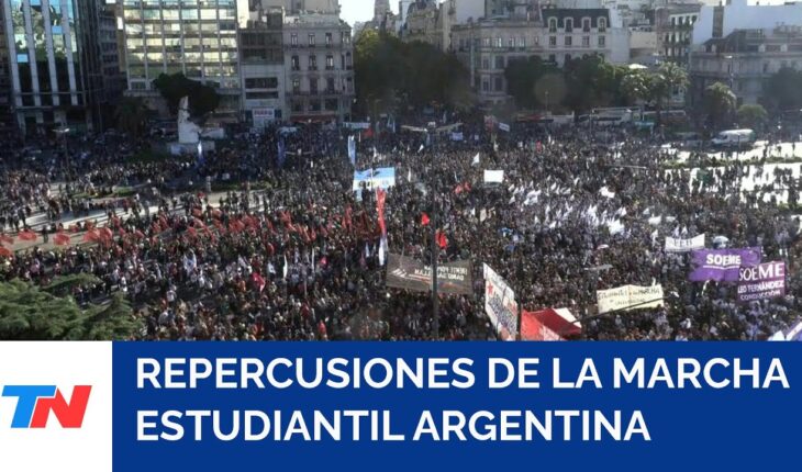 Video: Miles de estudiantes salieron a las calles en rechazo a ajuste a las universidades en Argentina