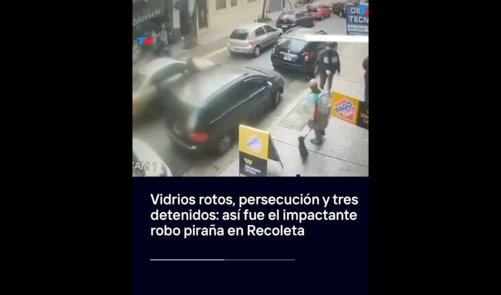 Video: Una policía evitó el robo piraña a un conductor Recoleta