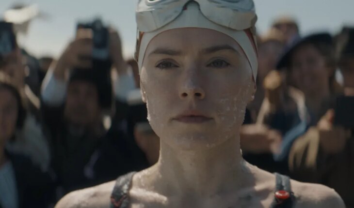 “La joven y el mar”: Daisy Ridley se sumerge en la historia de Trudy Ederle, la primera mujer en cruzar nadando el canal de la Mancha